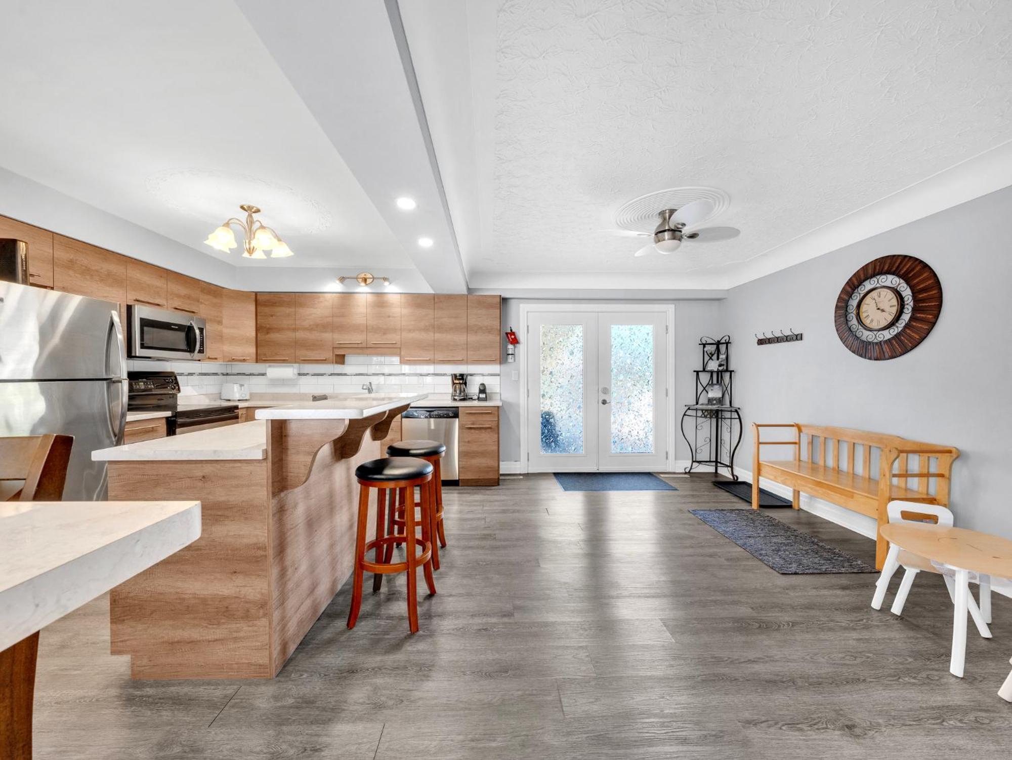 Park Bungalow #4 - Seacliff Beach Suites Leamington Eksteriør billede