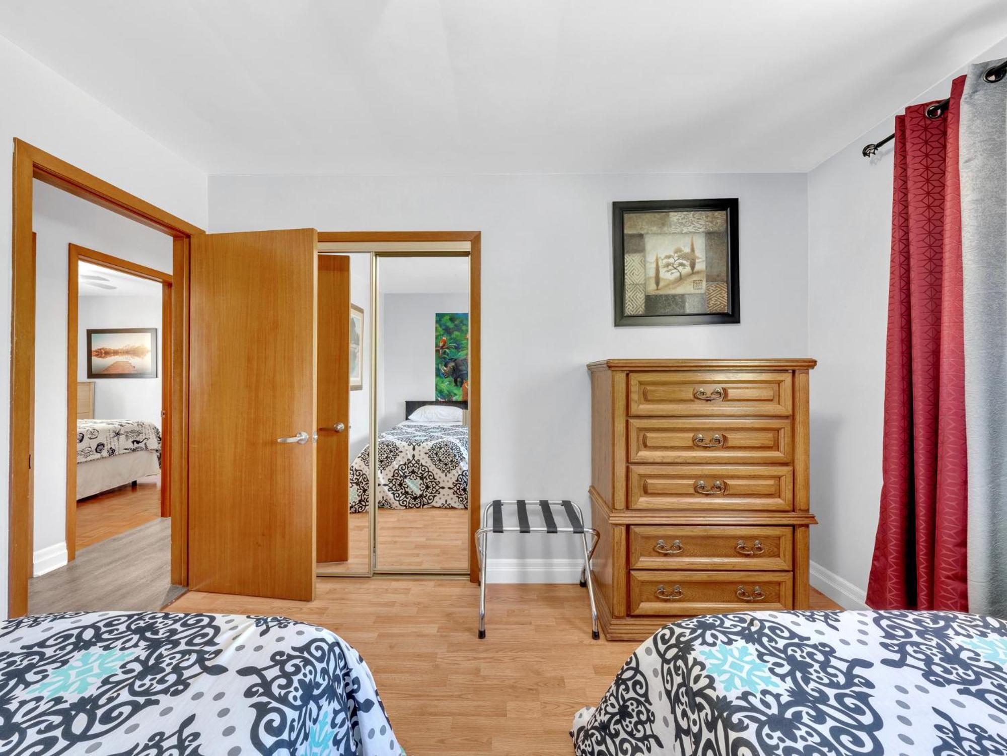 Park Bungalow #4 - Seacliff Beach Suites Leamington Eksteriør billede
