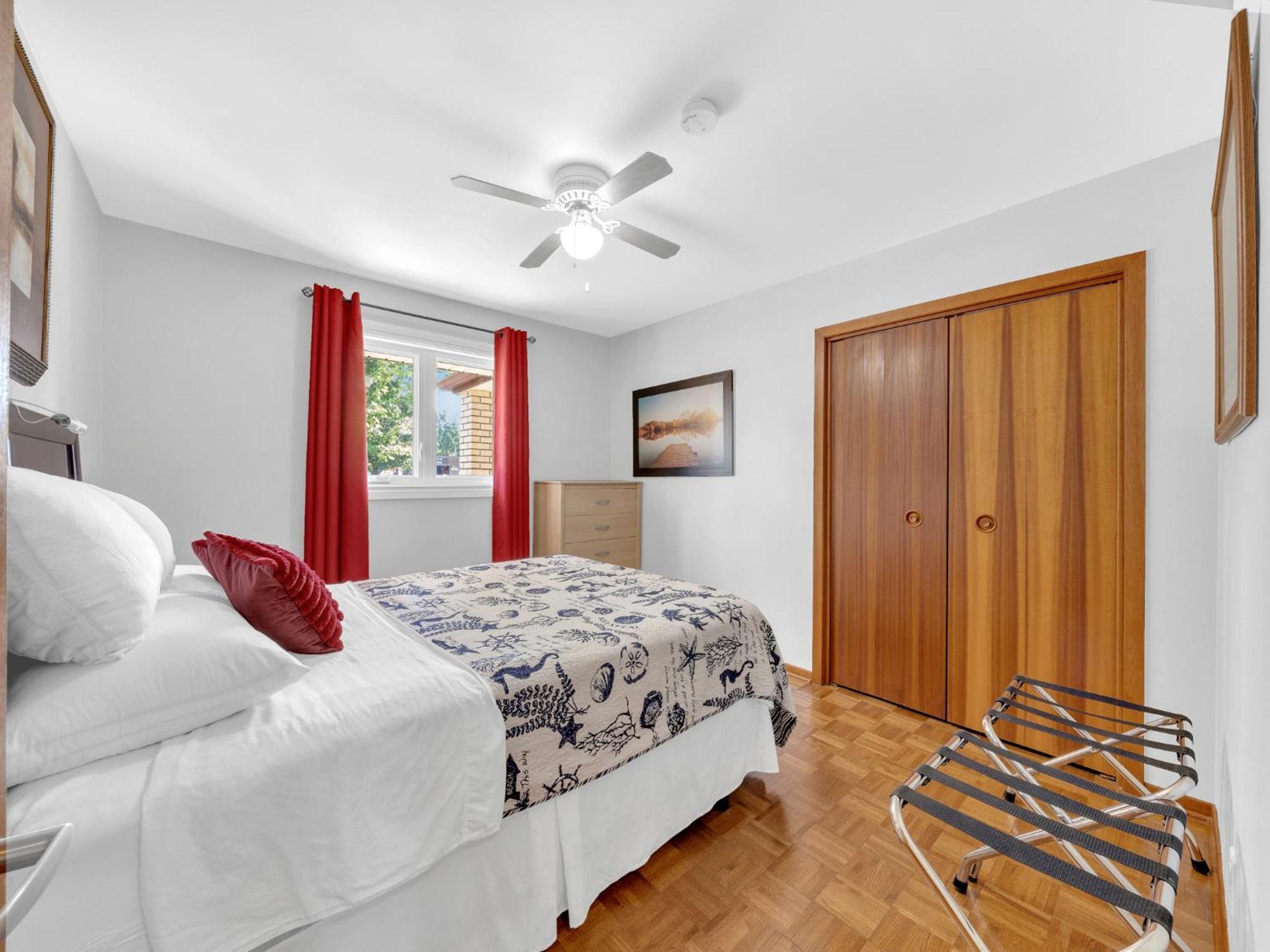 Park Bungalow #4 - Seacliff Beach Suites Leamington Eksteriør billede