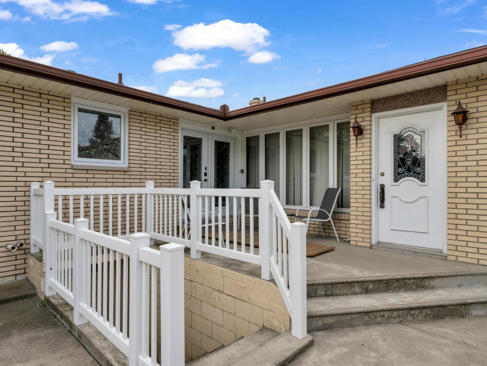 Park Bungalow #4 - Seacliff Beach Suites Leamington Eksteriør billede